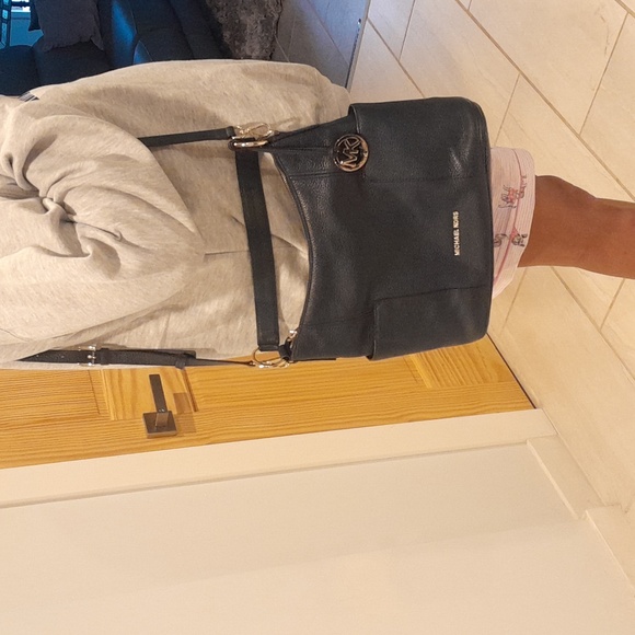 Michael Kors Purse - Picture 5 of 5